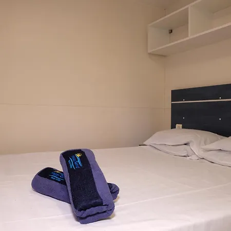 Happy Camp Mobile Homes In Lido Di Sesto Boats&restaurant Campsite Sesto Calende