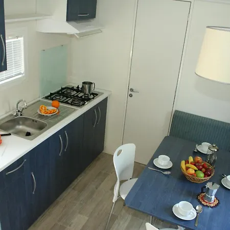 Happy Camp Mobile Homes In Lido Di Sesto Boats&restaurant Sesto Calende